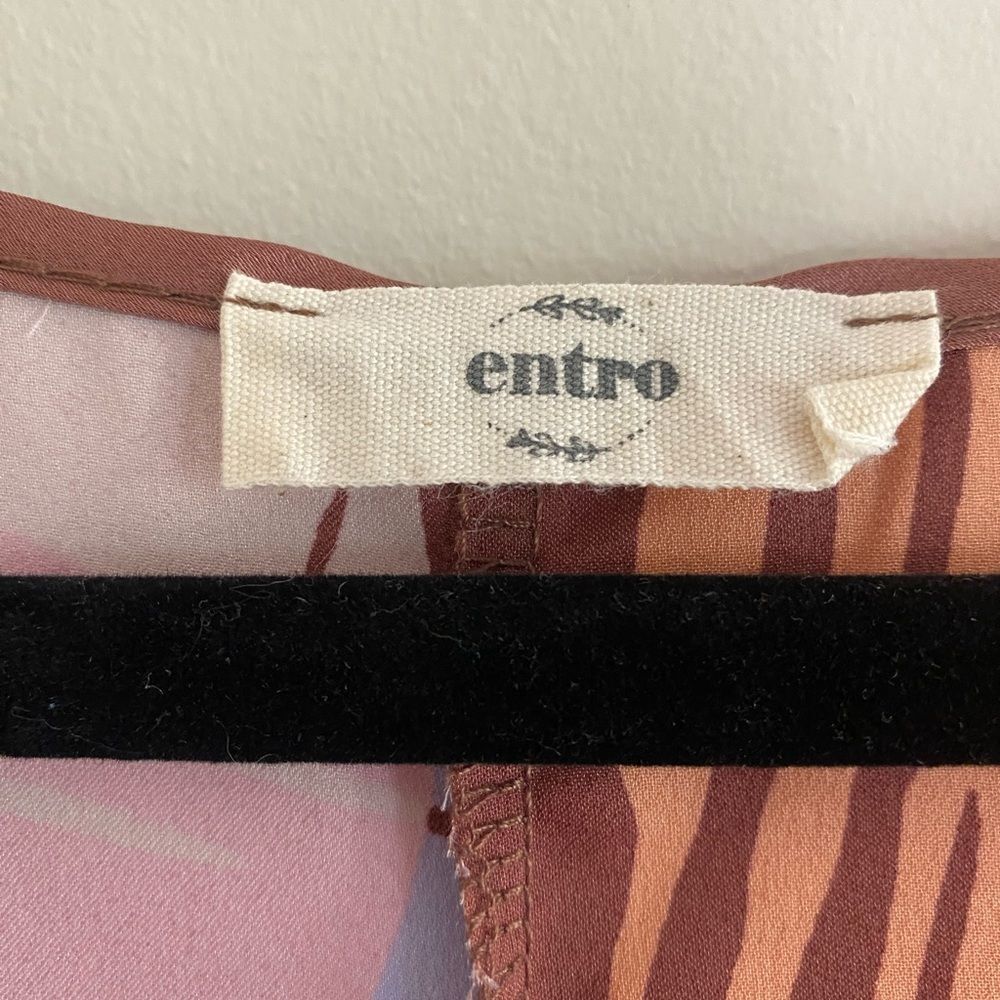 Entro Brown and Tan Blouse - Picture 6 of 6